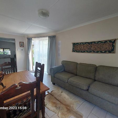 Field'S Rest Bed & Breakfast Port Elizabeth Luaran gambar